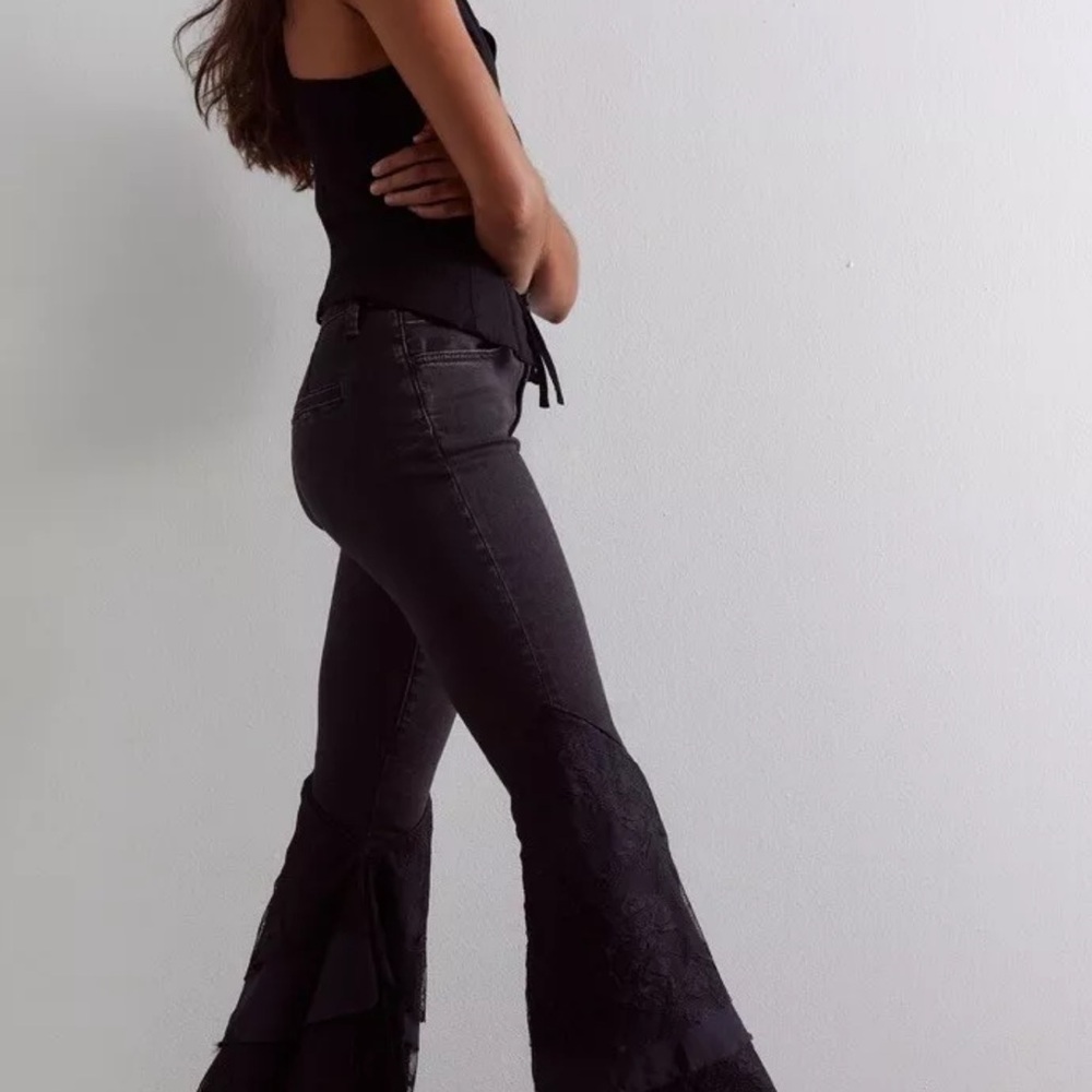 Free People We The Free Mystique Lace Flare Jean Tiered Piecing Hemline Stretch - Picture 3 of 9